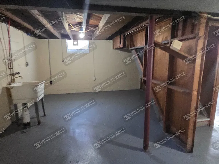 9310 Fielding St — Photo 25