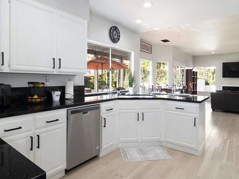 35689 Aster Dr — Photo 2