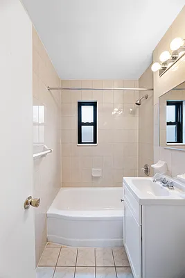 Rented by REAL New York | media 14