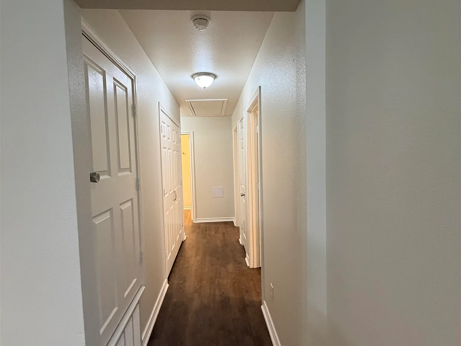 3 bed, 2.0 bath, 1174 sqft, $1,400 — Photo 4