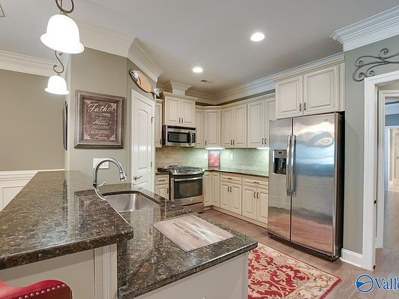 5th image of 30 Atherton Cir SW