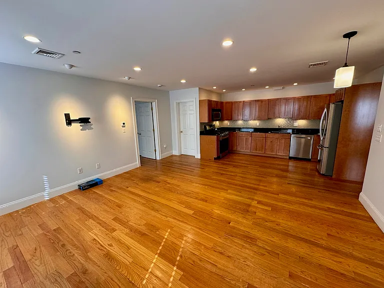 120 W 7th St #103 — Photo 7