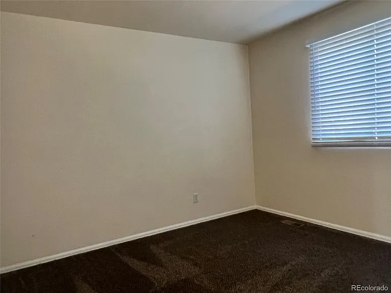 2926 S Killarney Way — Photo 7