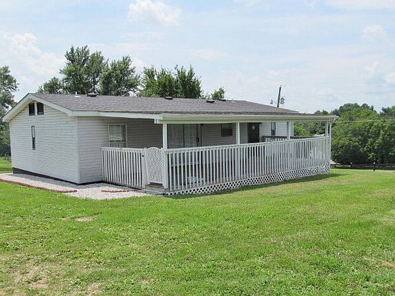 3rd image of 146 Pioneer Dr