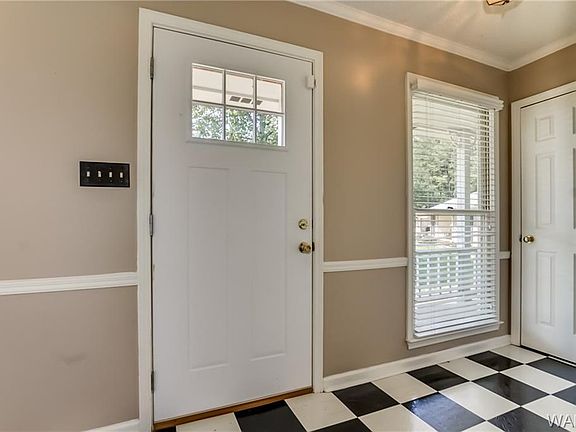 3rd image of 6015 4th Ave