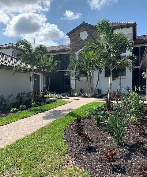 5567 Palmer Cir #202 — Photo 4