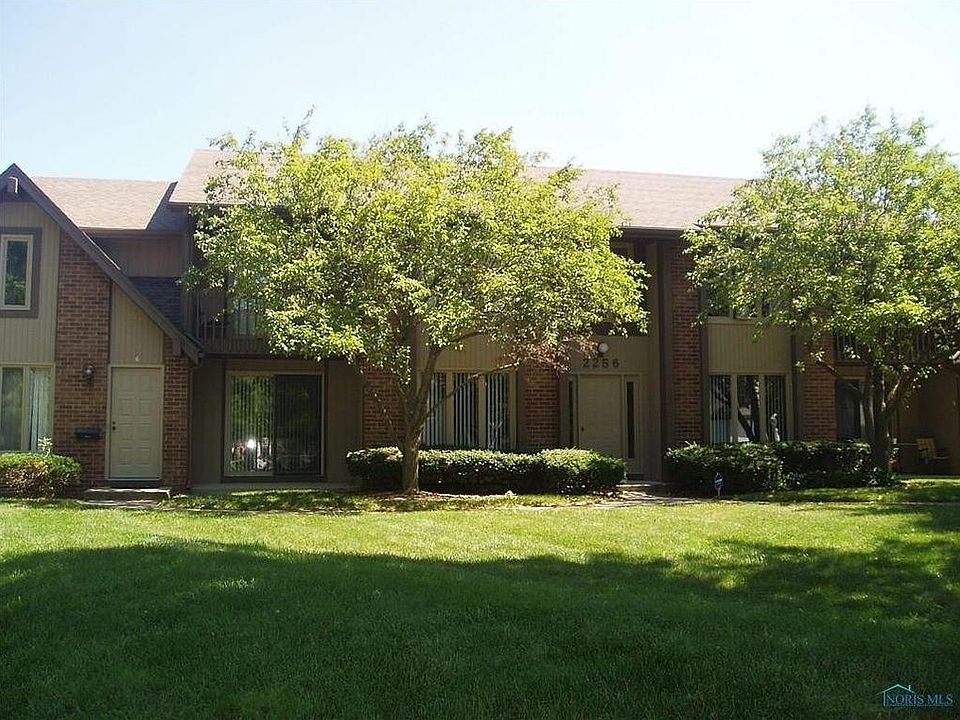 Outside Condo Front Entrance