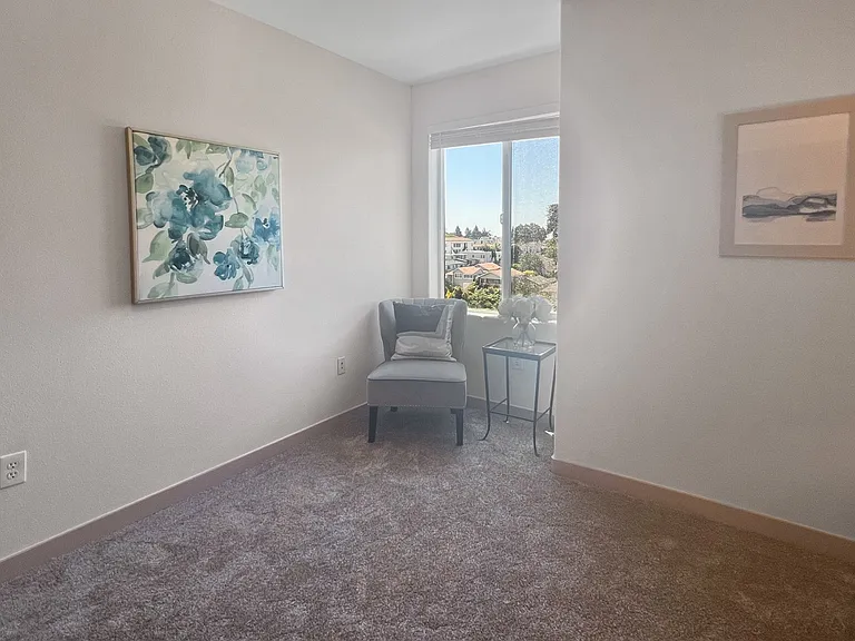 Diamond Terrace — Photo 12