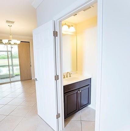 5th image of 23430 Alamanda Dr Unit 102