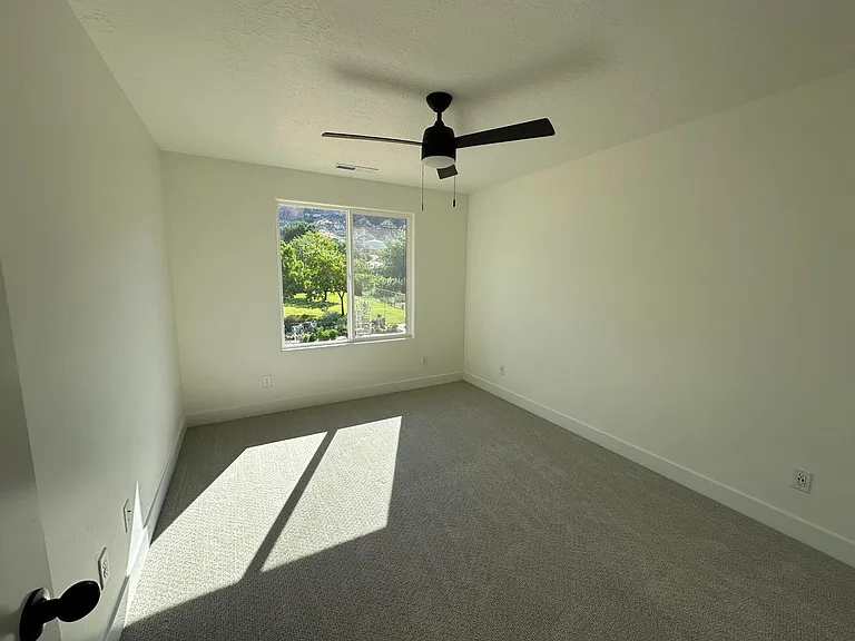 366 N 40 E — Photo 19