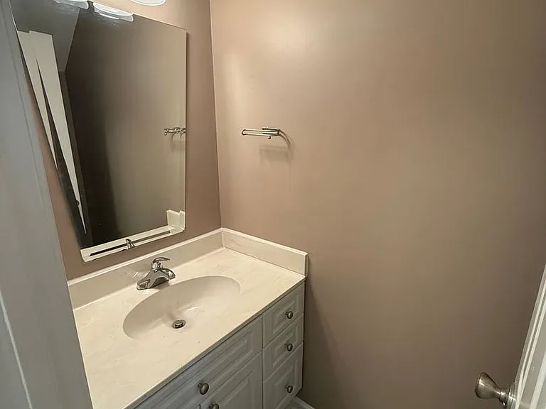3346 Oak Trees Ct — Photo 5