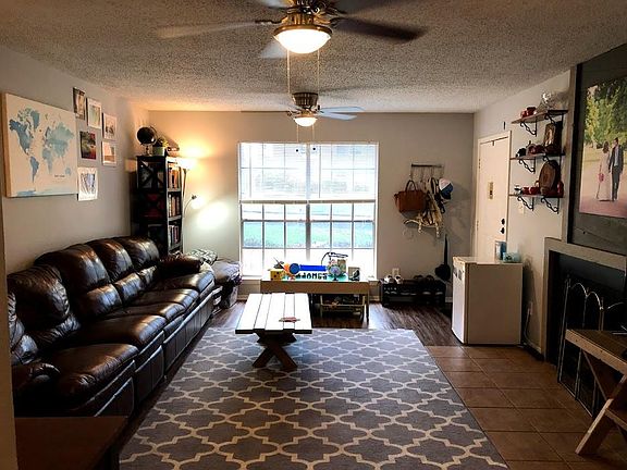 4th image of 1 Creekmont Ln