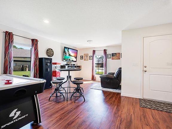 4th image of 35845 Rose Moss Ave