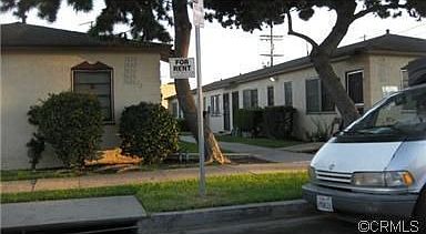 2nd image of 3600 W 63rd St
