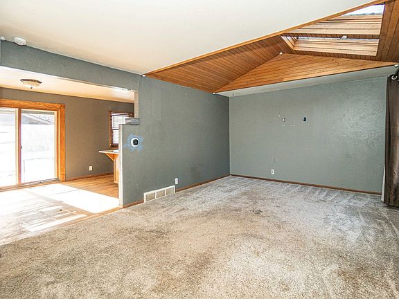 3rd image of 4650 NW Lovington Dr