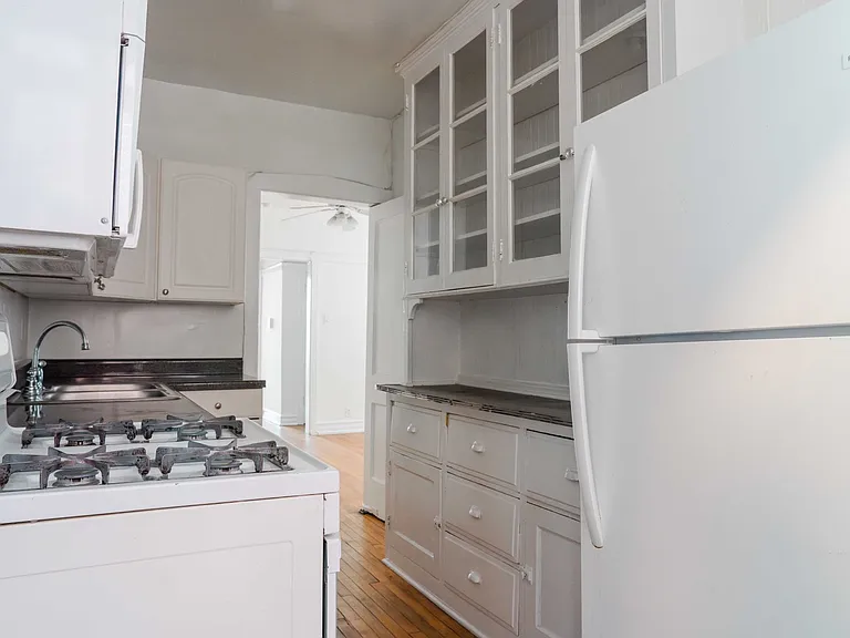 3601-3605 N Janssen Ave #1420-1424 — Photo 10