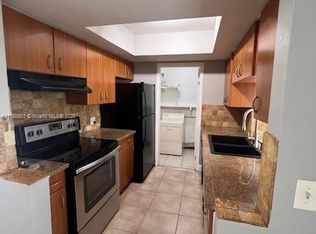 9021 NW 24th Pl, Fort Lauderdale, FL 33322
