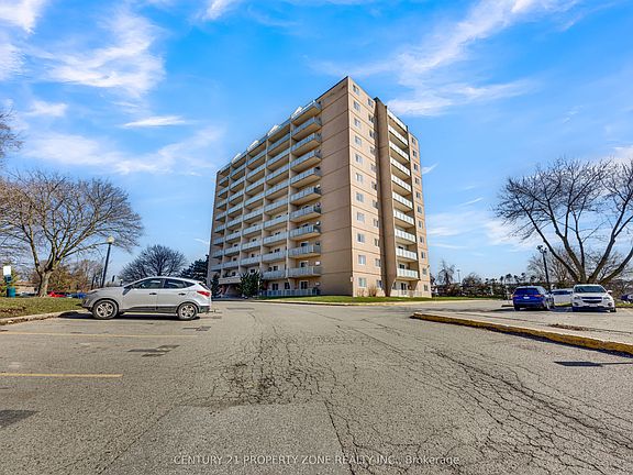 2nd image of 583 Mornington Ave #610