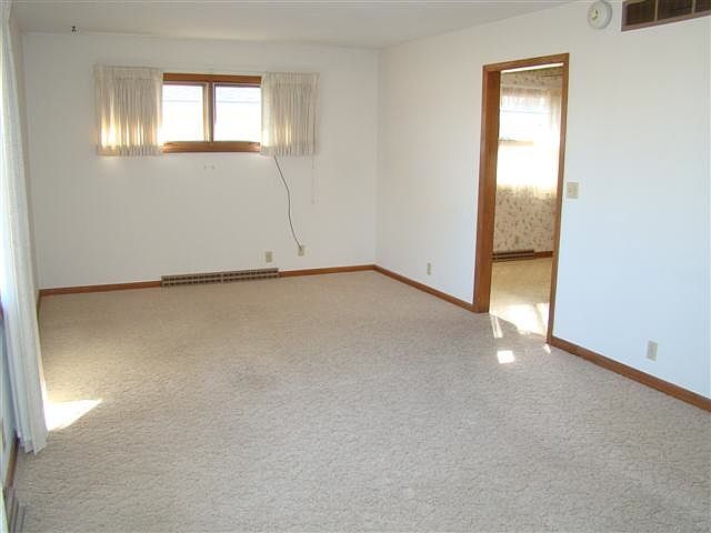 2nd image of 704 Pine Heights Rd