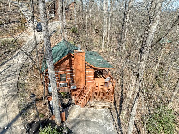 2nd image of 151 Timberwinds Way