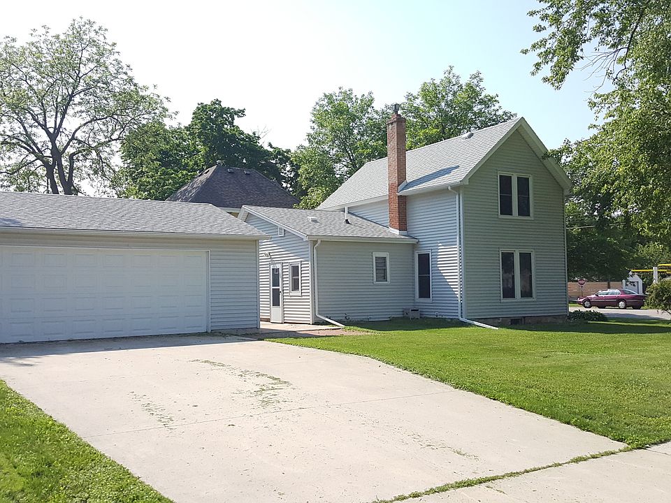 Gorgeous Corner Lot