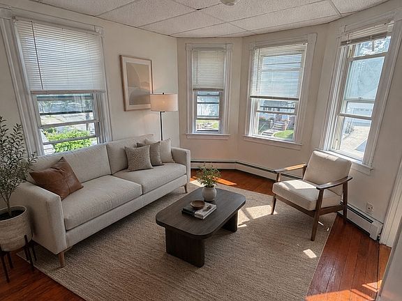 5th image of 767 Admiral St Floor 2