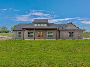 5285 Hammond Cir, Iola, TX 77861