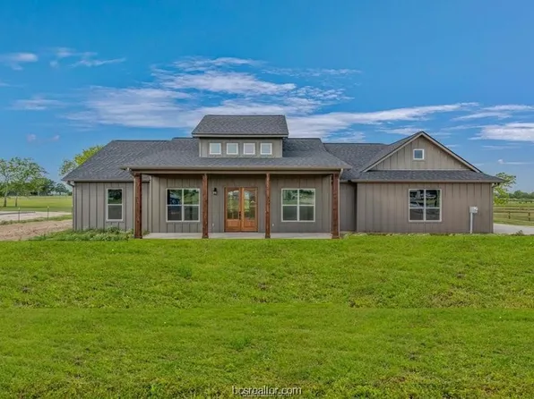 5285 Hammond Cir, Iola, TX 77861