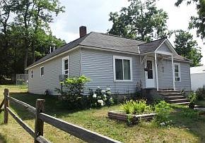 1st image of 305 E Parker St