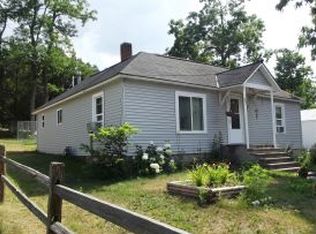 305 E Parker St, Weyauwega, WI 54983