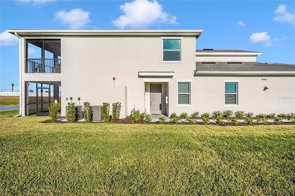 3 bed, 2.0 bath, 1789 sqft, $5,500 — Photo 3