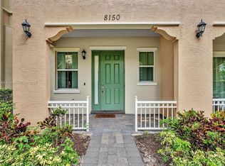8150 Cascada Isles Dr, Hollywood, FL 33024