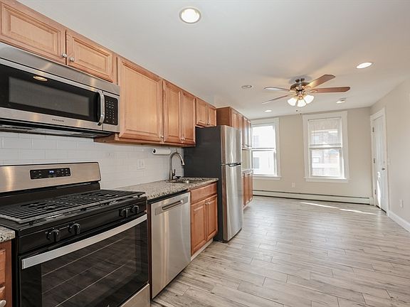 5th image of 64 Bremen St
