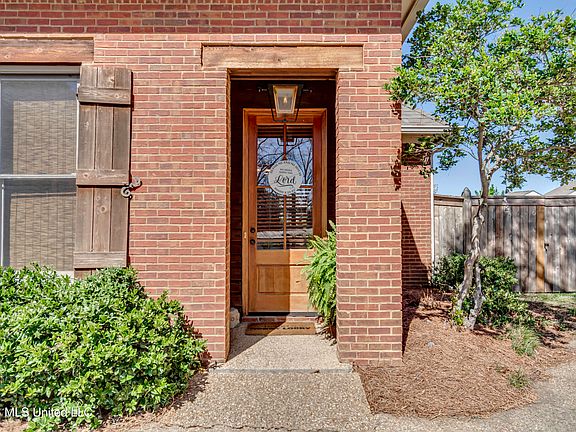 5th image of 1406 Windrose Dr
