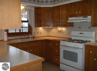 8580 E Lincoln Rd, Cedar, MI 49621