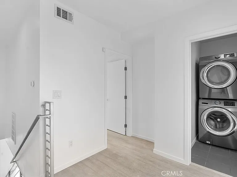 6009 1/2 Barton Ave #6009 — Photo 4