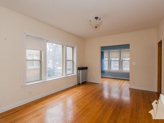 3rd image of 4700 N Winchester Ave APT 01A