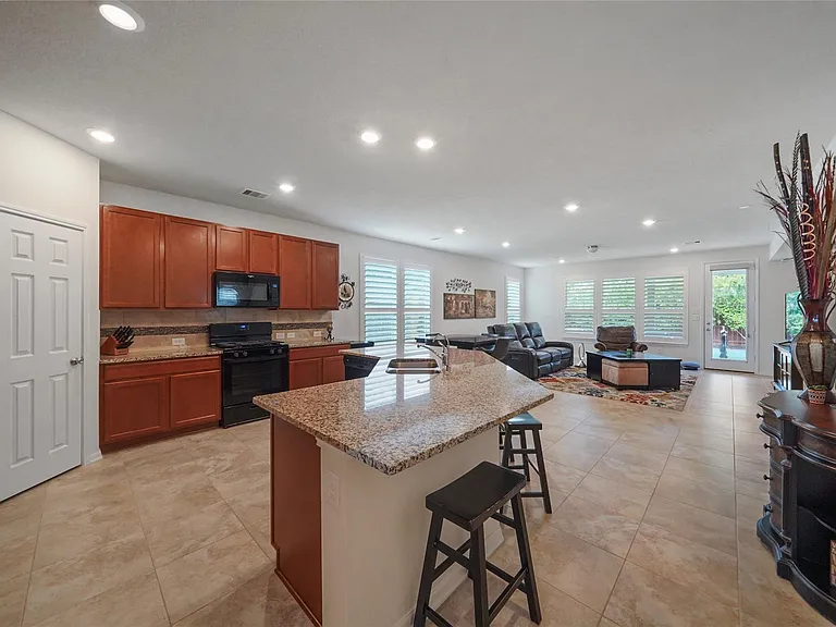 10003 Cimarron Canyon Ln — Photo 8