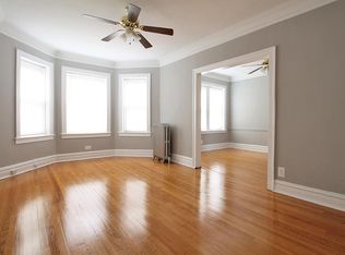 129 N Humphrey Ave APT 1W, Oak Park, IL 60302