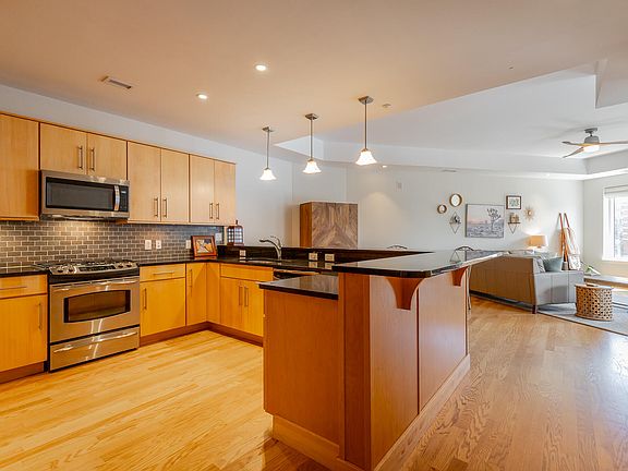 2nd image of 4 Cherokee Blvd #306