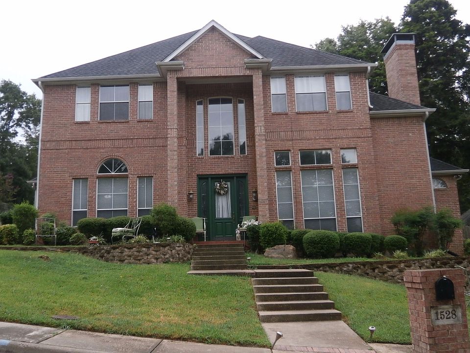 1st image of 1528 Registry Dr