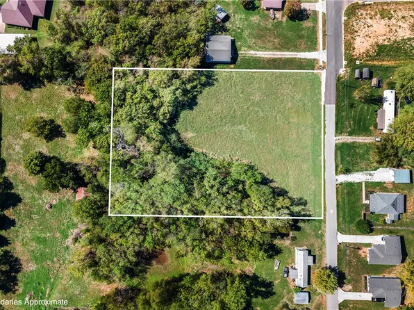 Shady St, Lincoln, AR 72744