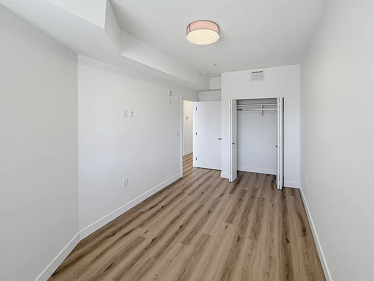 3068 Kingsway — Photo 15