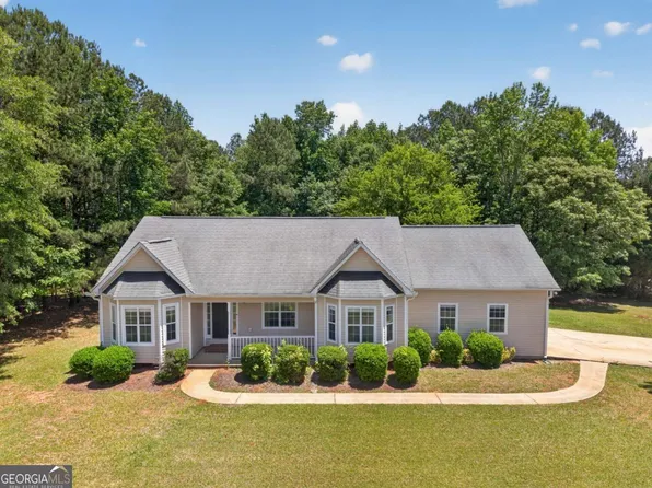 240 Ashley Trace Dr, Locust Grove, GA 30248