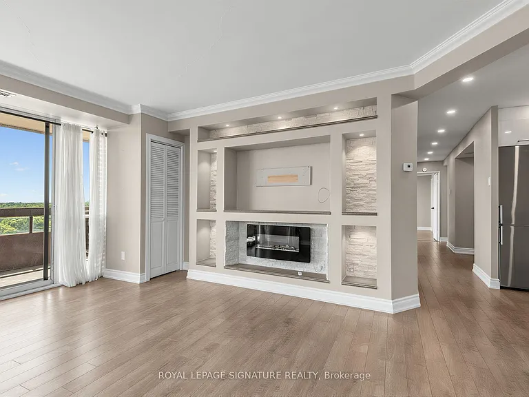 8111 Yonge St #1010 — Photo 15