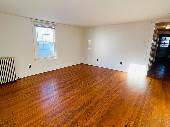 4th image of 126 N Central St APT 4