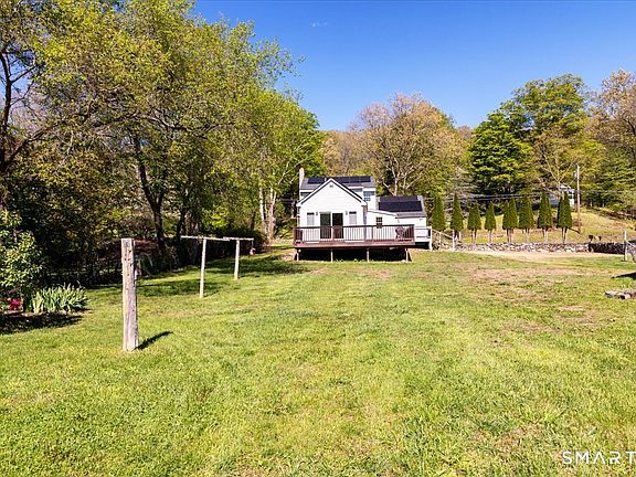 3rd image of 829 Stafford Road