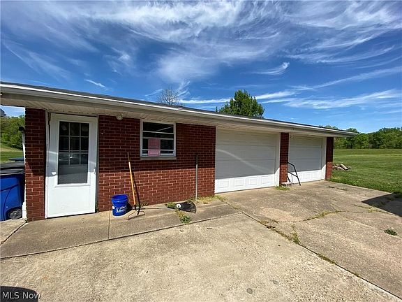 3rd image of 161 Huber Dr