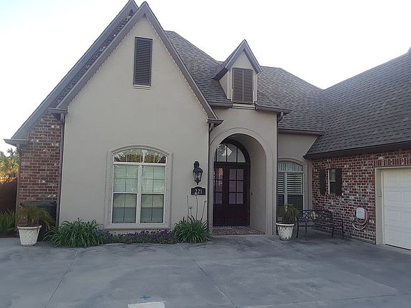 2nd image of 221 Riverwood Dr