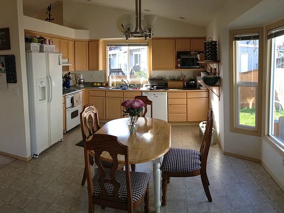 4th image of 8515 10th St NE
